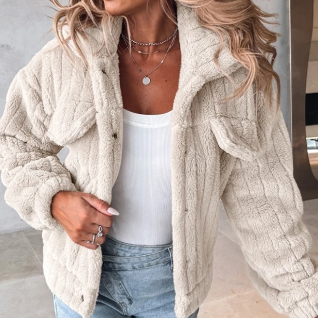 Damen - Kurzer Teddy Mantel - Wärmender Stoff - Cosy Style für kalte Tage