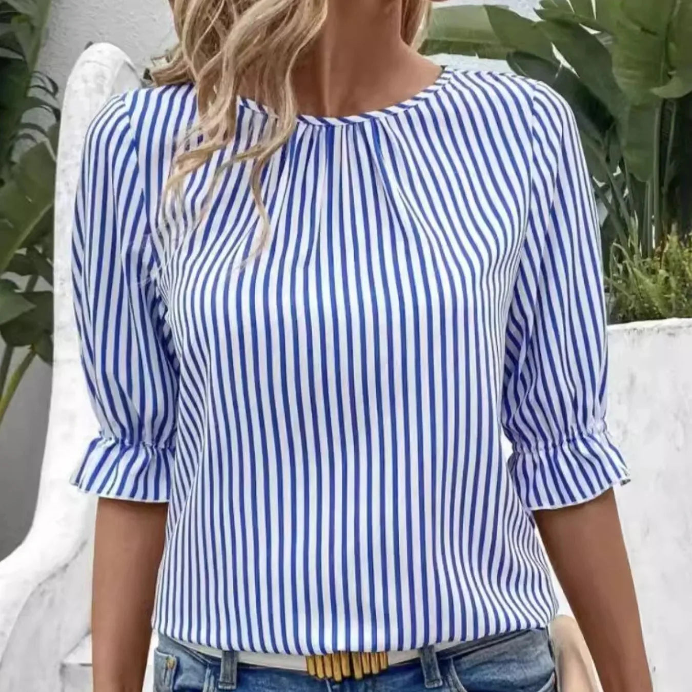 Damen - Gestreifte Freizeitbluse - Polyesterstoff - Rundhalsausschnitt, halbe Ärmel - Bequeme und stilvolle Bluse