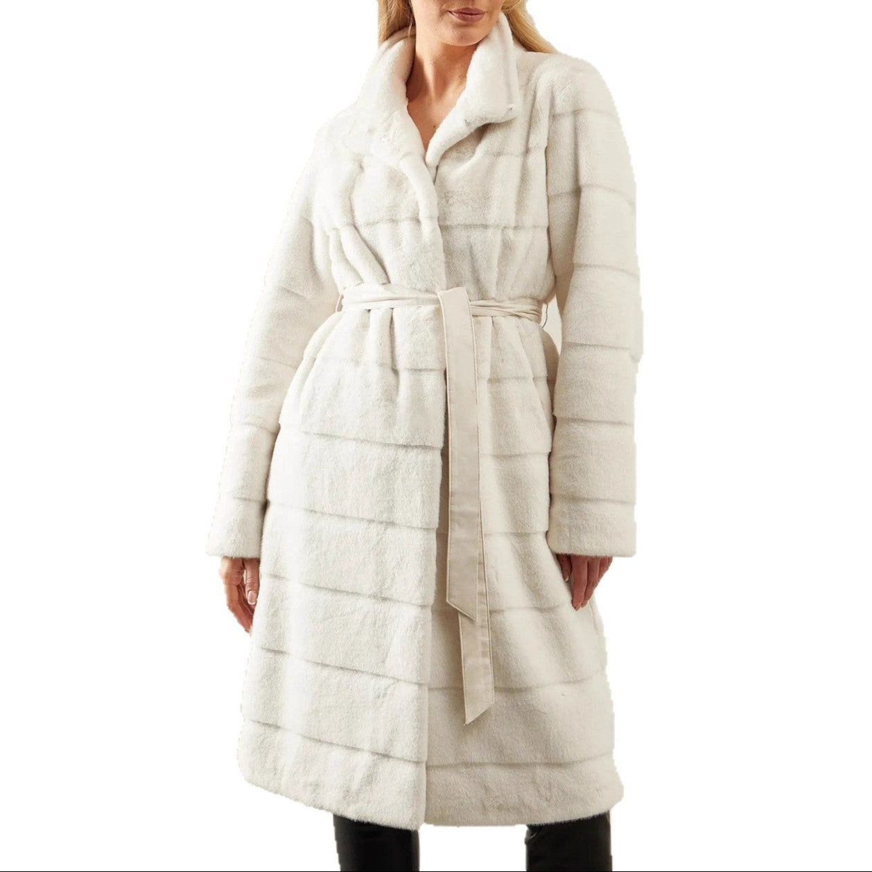 Damen - Kuschelige Jacke mit Gürtel - Weiches Material - Perfekt für kühle Tage