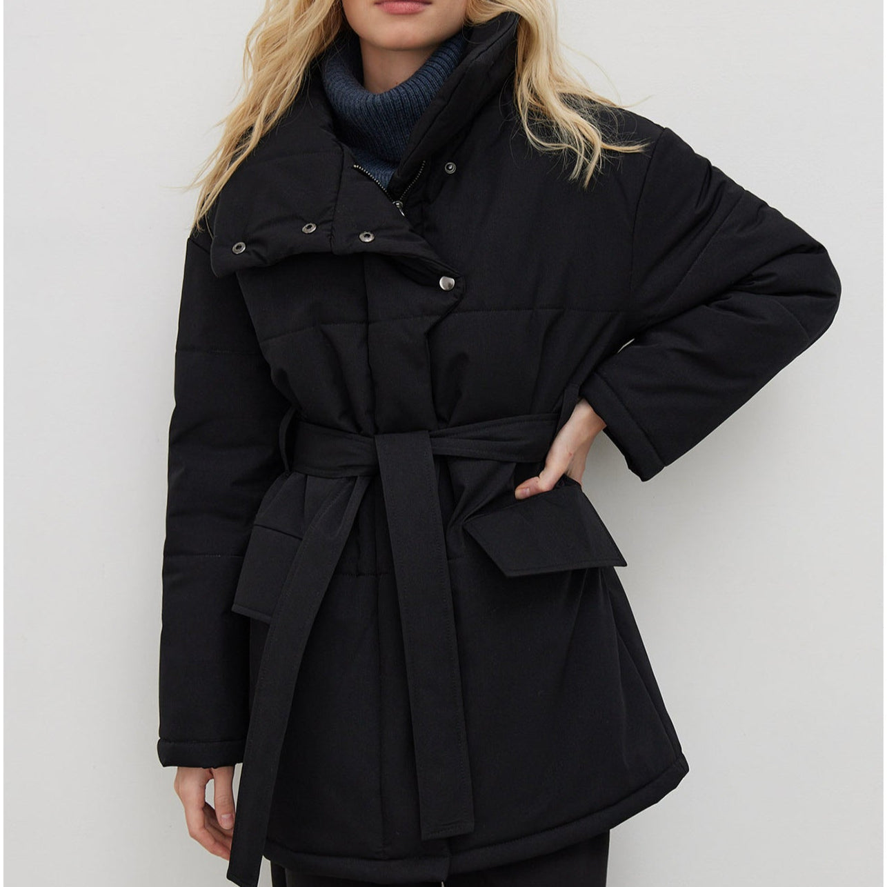 Damen - Gesteppte Baumwolljacke - Übergröße mit Gürtel - Stilvolle und Bequeme Oberbekleidung