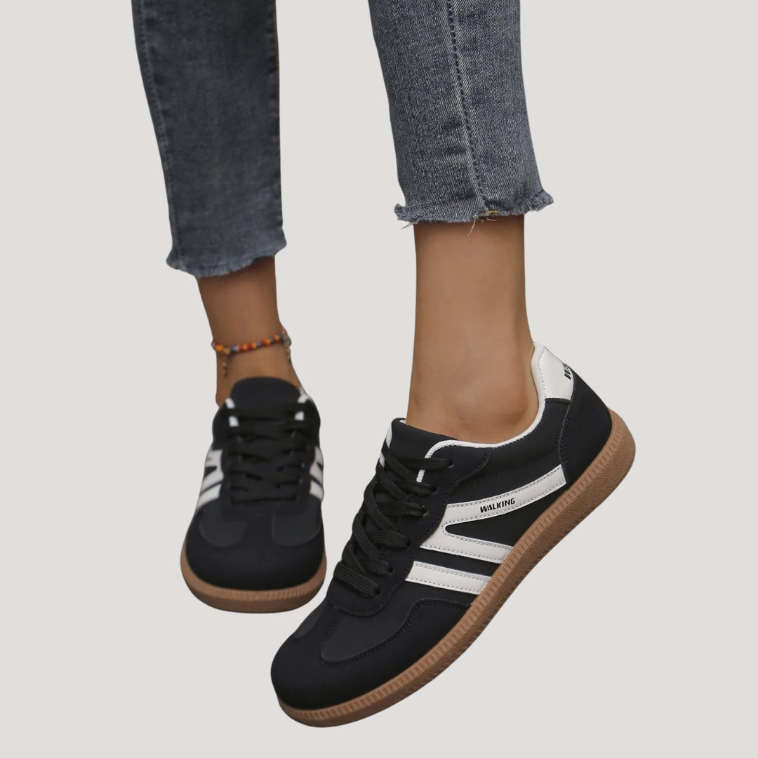 Damen - Lace-Up Freizeit Sneakers - Weiche Wildlederimitat - Streifendetail - Bequeme Alltagsschuhe für stilvolle Looks