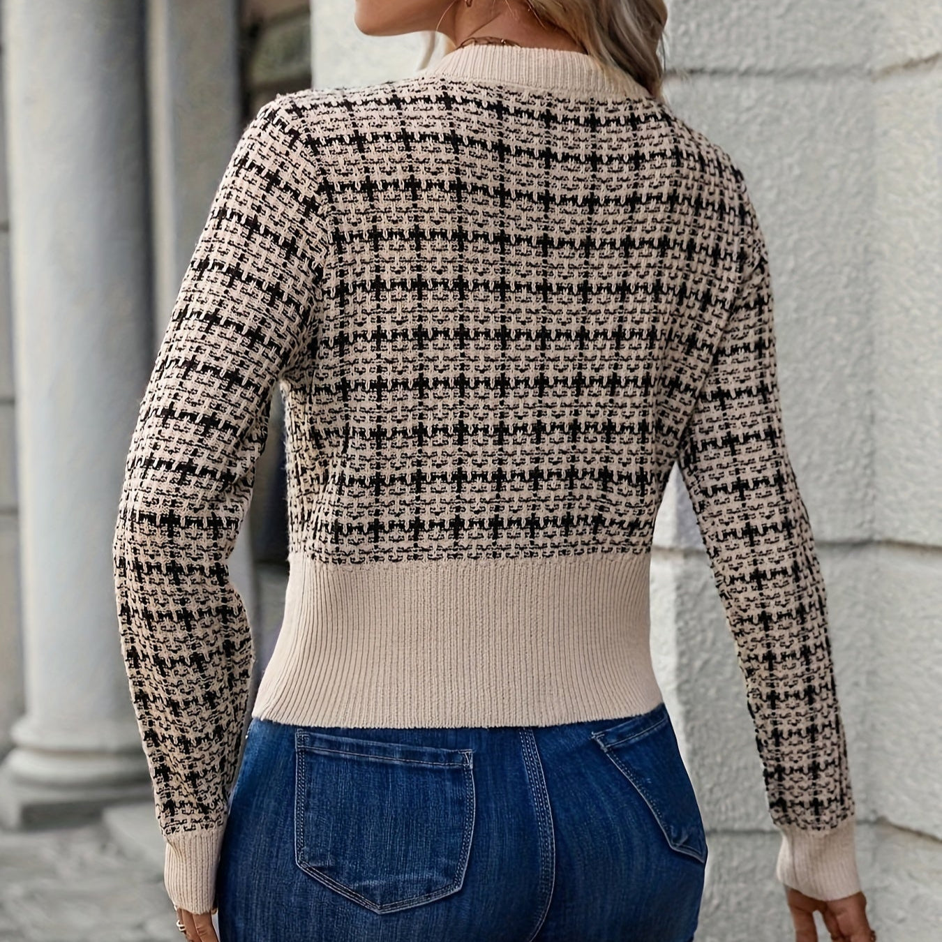 Damen - Karierte Strickjacke - Knopfverschluss - Modische Oberbekleidung für jeden Anlass