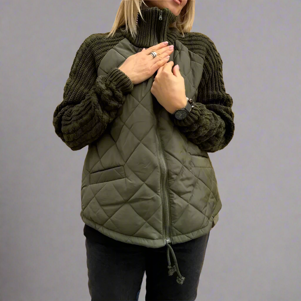 Damen - Kuschelige wattierte Jacke - Strickärmeln - Bequemer Winterstyle für kalte Tage