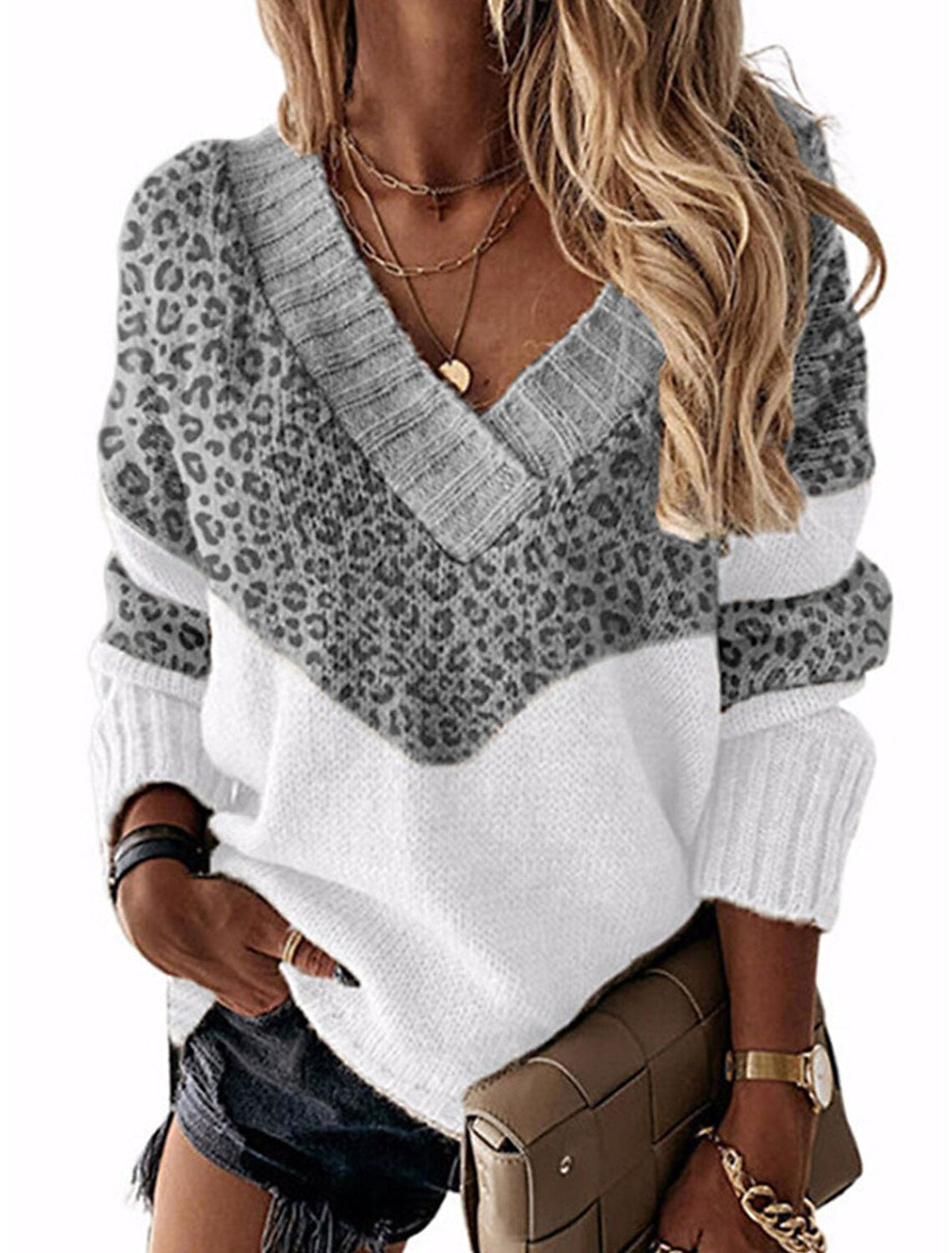 Damen - Leopardenmuster Pullover - V-Ausschnitt - Stylischer Strick für jeden Anlass