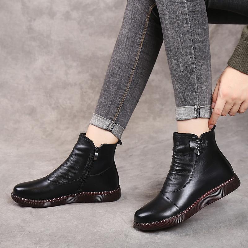 Damen - Stiefeletten aus Kunstleder mit gerüschter Front - Trendy und komfortabel für jeden Anlass