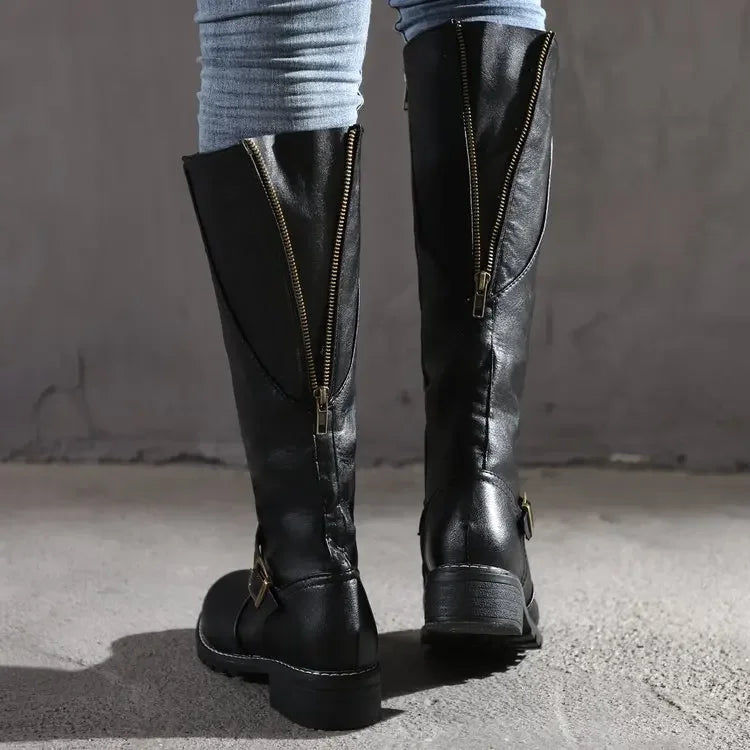 Damen - Klassische kniehohe Stiefel - Schnallenverzierung - Stilvolle und bequeme Mode für jeden Anlass