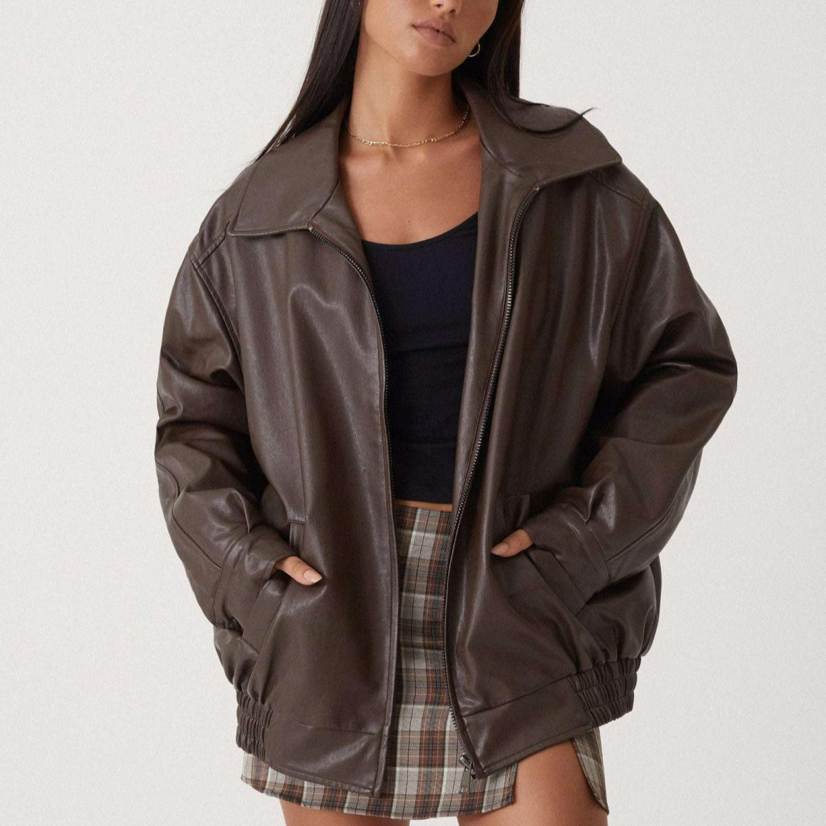 Damen - Entspannte jacke - Leder - Hochkragen mit Reißverschluss - Stilvolle Freizeitmode